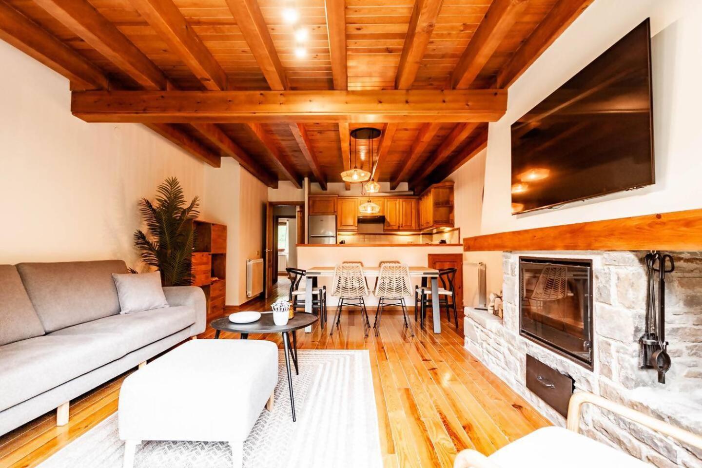Espacioso Apartamento Con Jardin En Salardu Naut Aran  Exterior foto